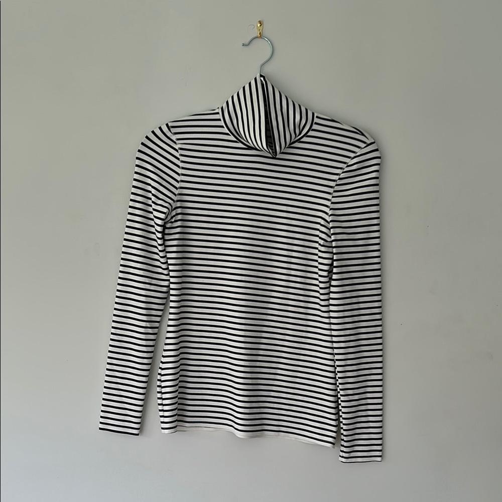 Zara Black and White Striped Long Sleeve Top
